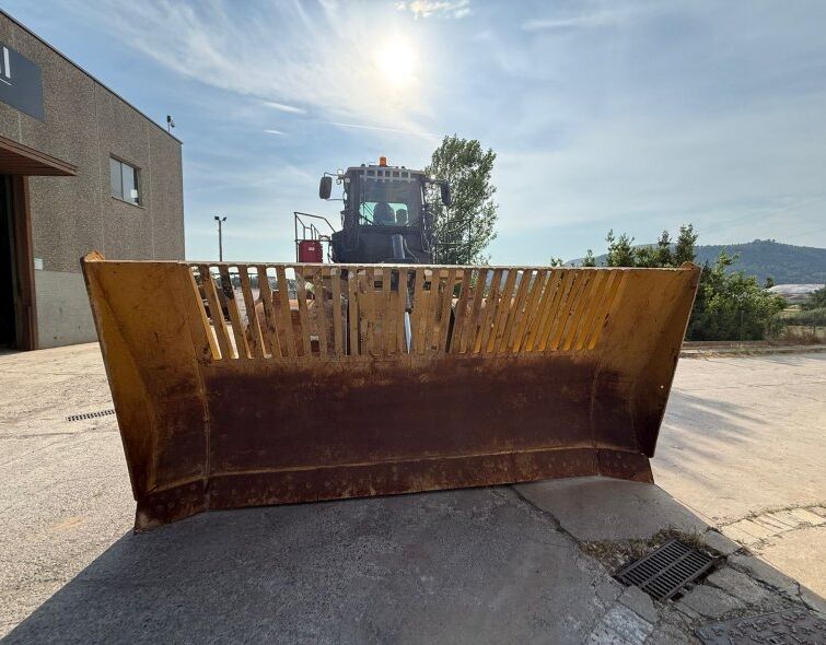 CATERPILLAR  826K **WASTE COMPACTOR**